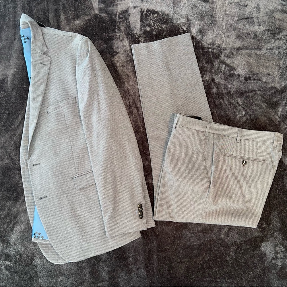 Men's Gray Suit - Jacket 42R and Pants 36x30 SLIM FIT - Picture 8 of 16